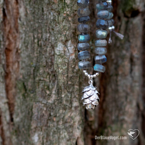 Labradorite mala with Sterling Silver Pendant | Der Blaue Vogel