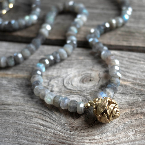 Labradorite mala with gold bronze Sequoia (redwood) pendant as Guru bead | Der Blaue Vogel